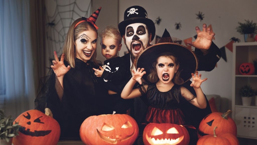 Une famille déguisée pour Halloween - Ma-deesse.com : Blog de mode et ...